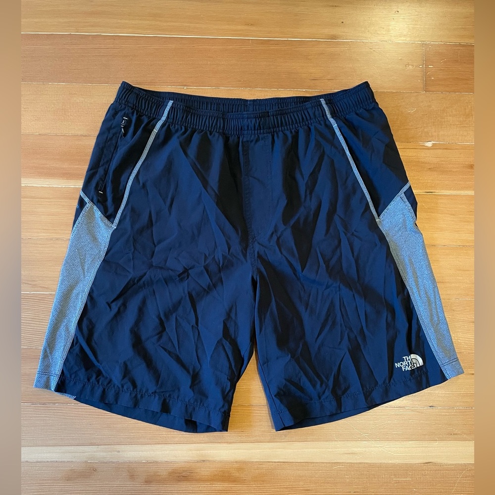 The North Face Flashdry Athletic Shorts Medium 8.5” Inseam Black